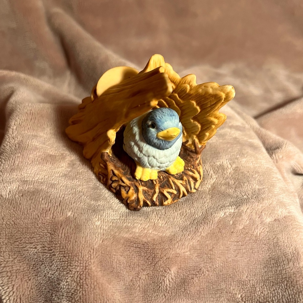 WOODLAND SURPRISES "Bluebird" Hand Painted Fine Porcelain Bird Figuring